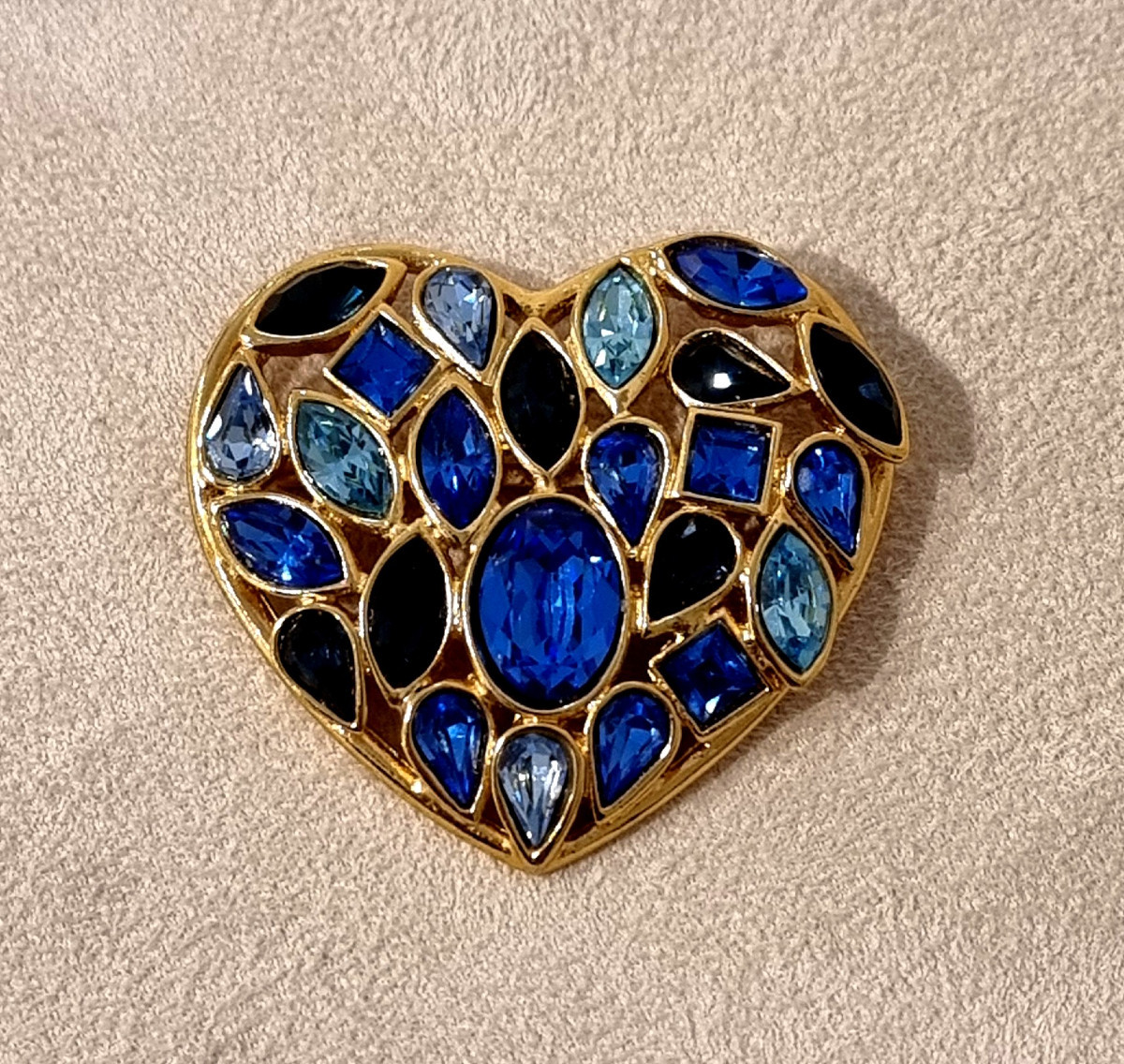 YSL Yves Saint Laurent Broche Aphrodite Coeur Cristal Bleu