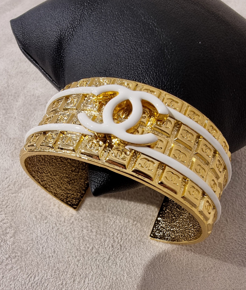Chanel Gold And White Enamel Cuff Bracelet -photo-2