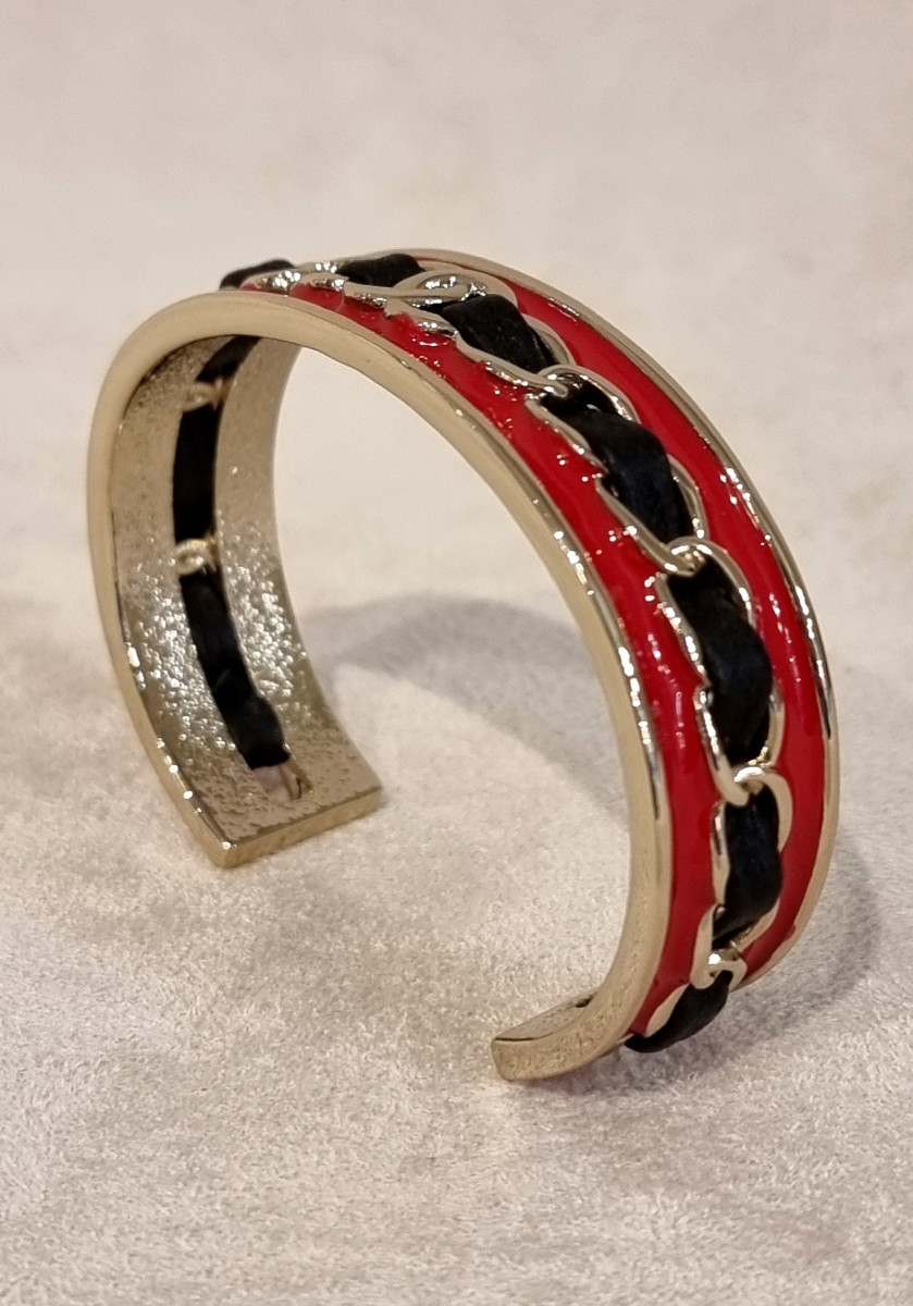 Chanel Bracelet émail Rouge  Cuir Noir & Métal Doré-photo-3