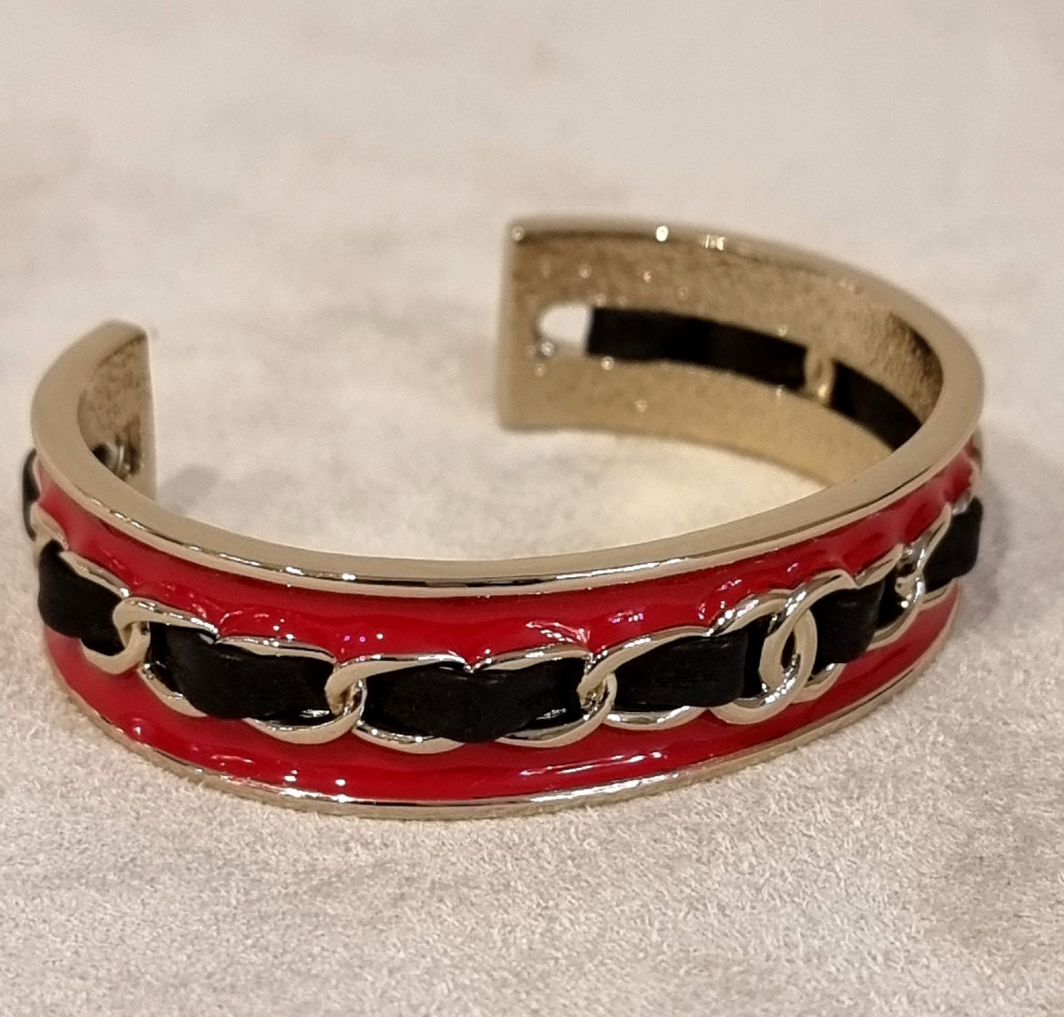 Chanel Bracelet émail Rouge  Cuir Noir & Métal Doré-photo-4