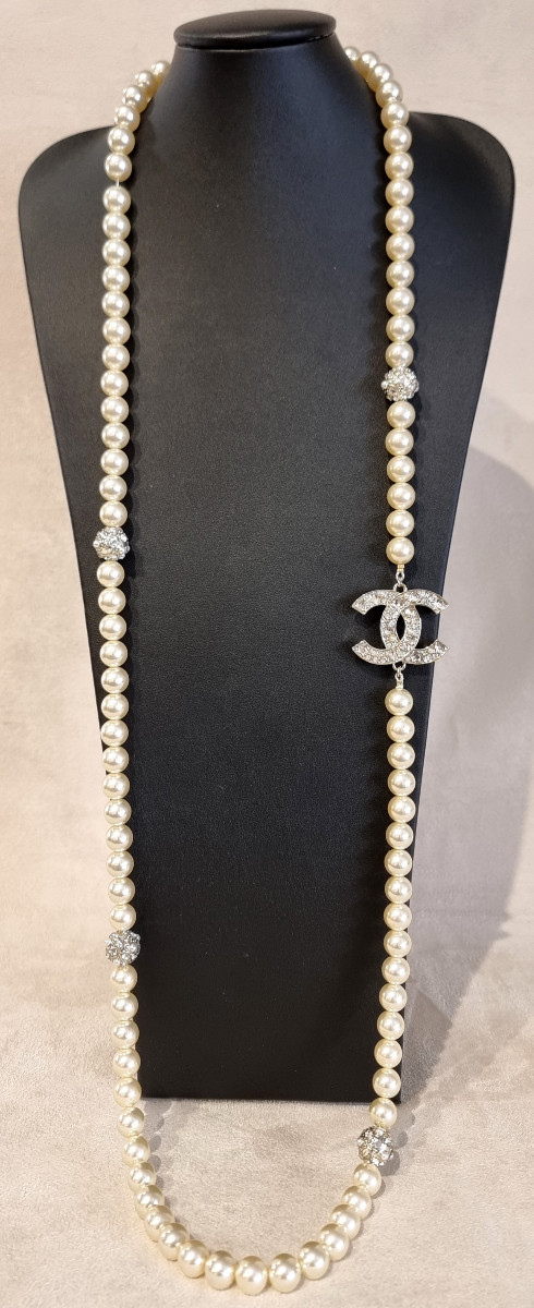 CHANEL Important SAUTOIR perles de verre & cristal