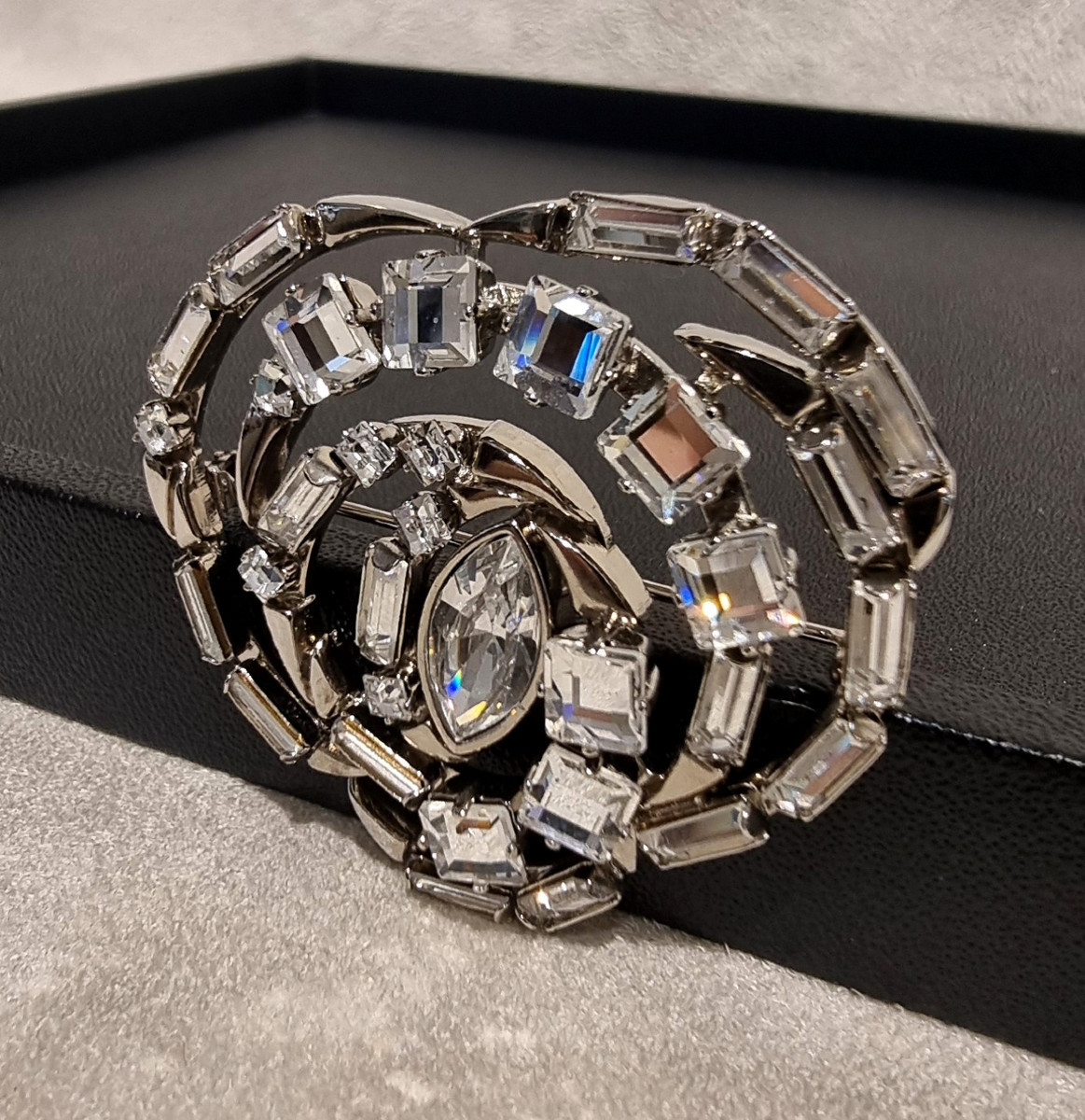 Gucci Crystal Brooch-photo-4
