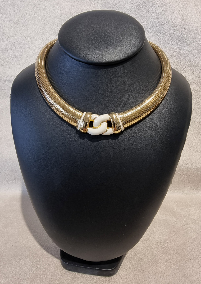 Grossé Collier Ras De Cou  