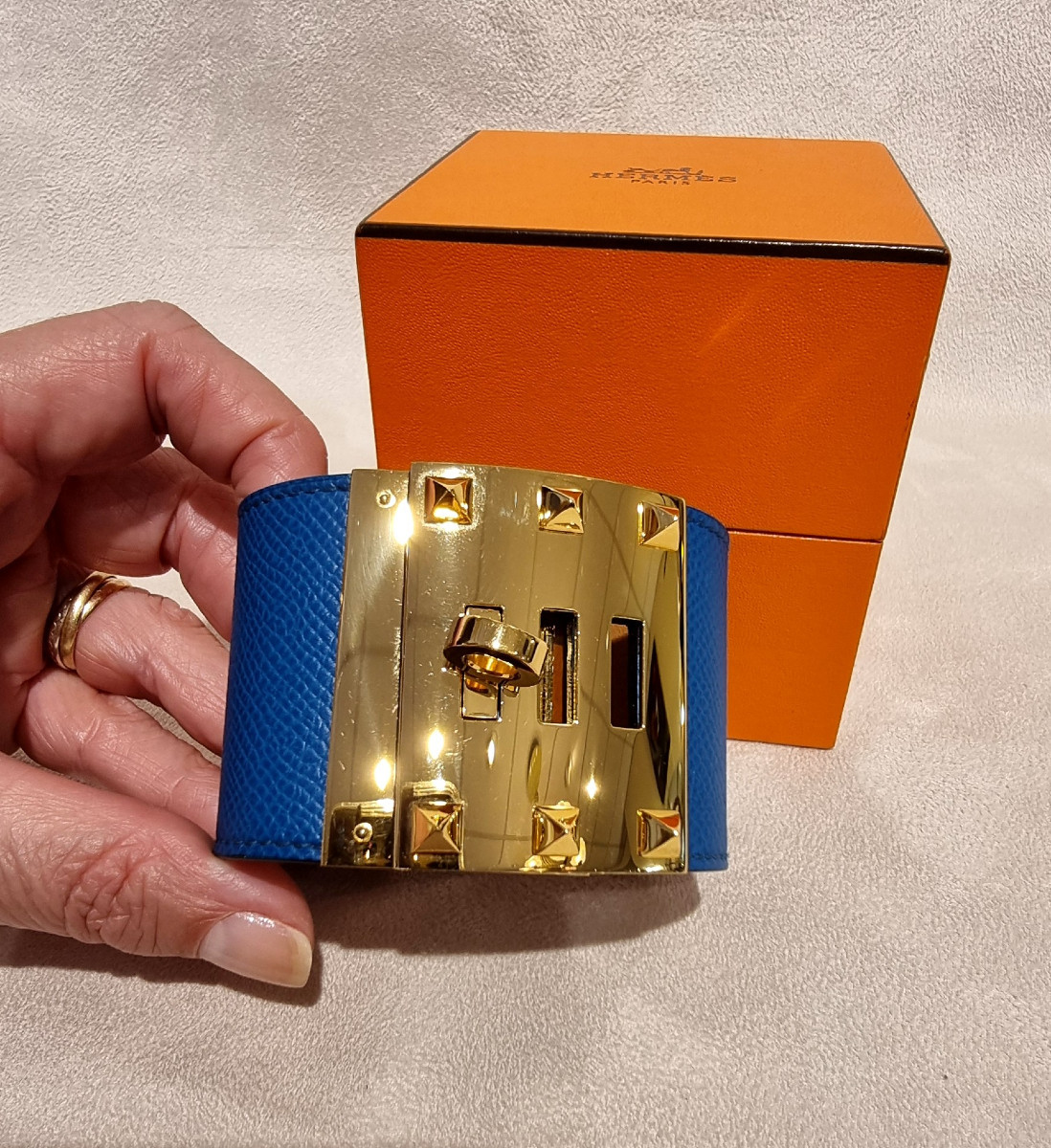 Hermès BRACELET MANCHETTE KELLY DOG Plaqué Or et Cuir Epson Bleu-photo-2