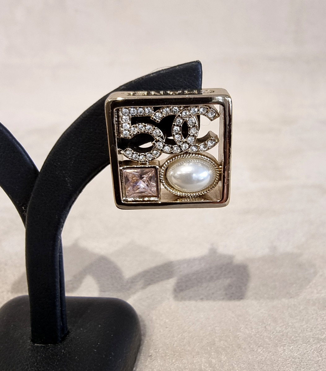 Chanel Pair Of 5 Double Cc Earrings -photo-4