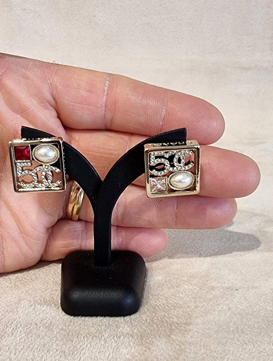 Chanel Pair Of 5 Double Cc Earrings -photo-3
