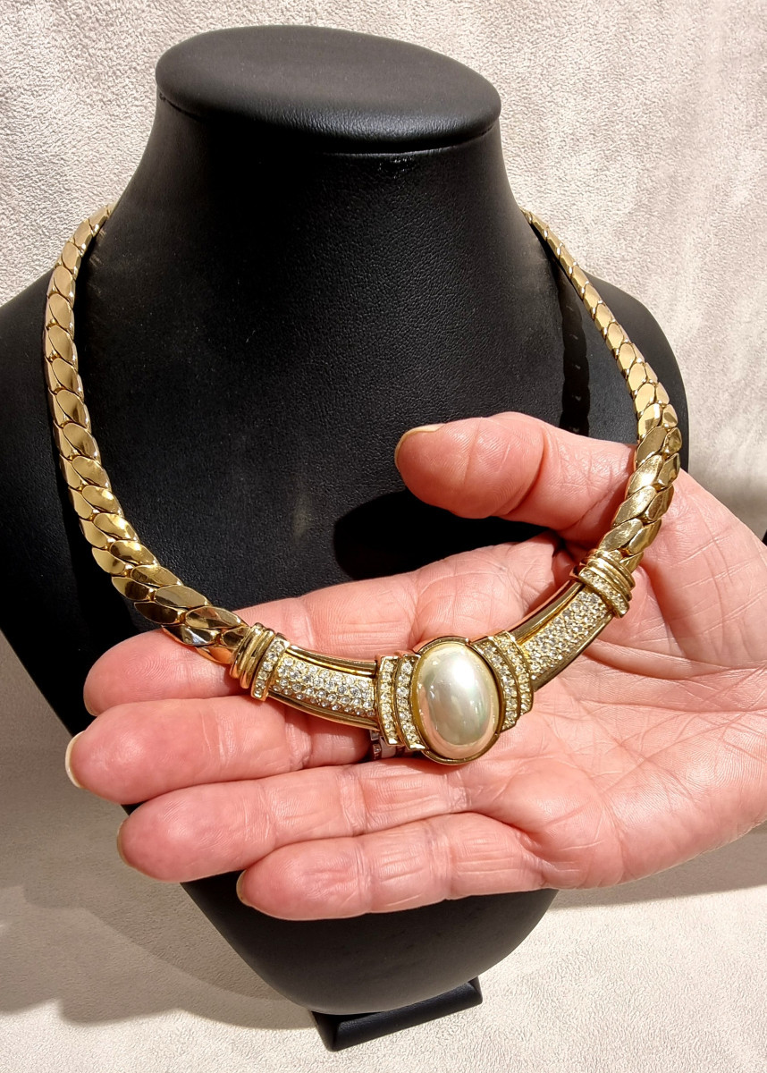 Grossé Gold Choker Necklace With Cabochon Pearl -photo-5