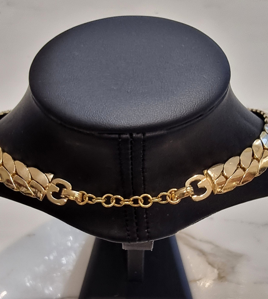 Grossé Gold Choker Necklace With Cabochon Pearl -photo-6