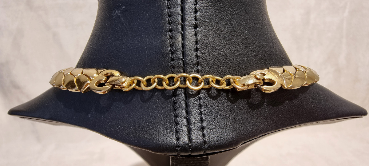 Grossé Gold Choker Necklace With Cabochon Pearl -photo-8
