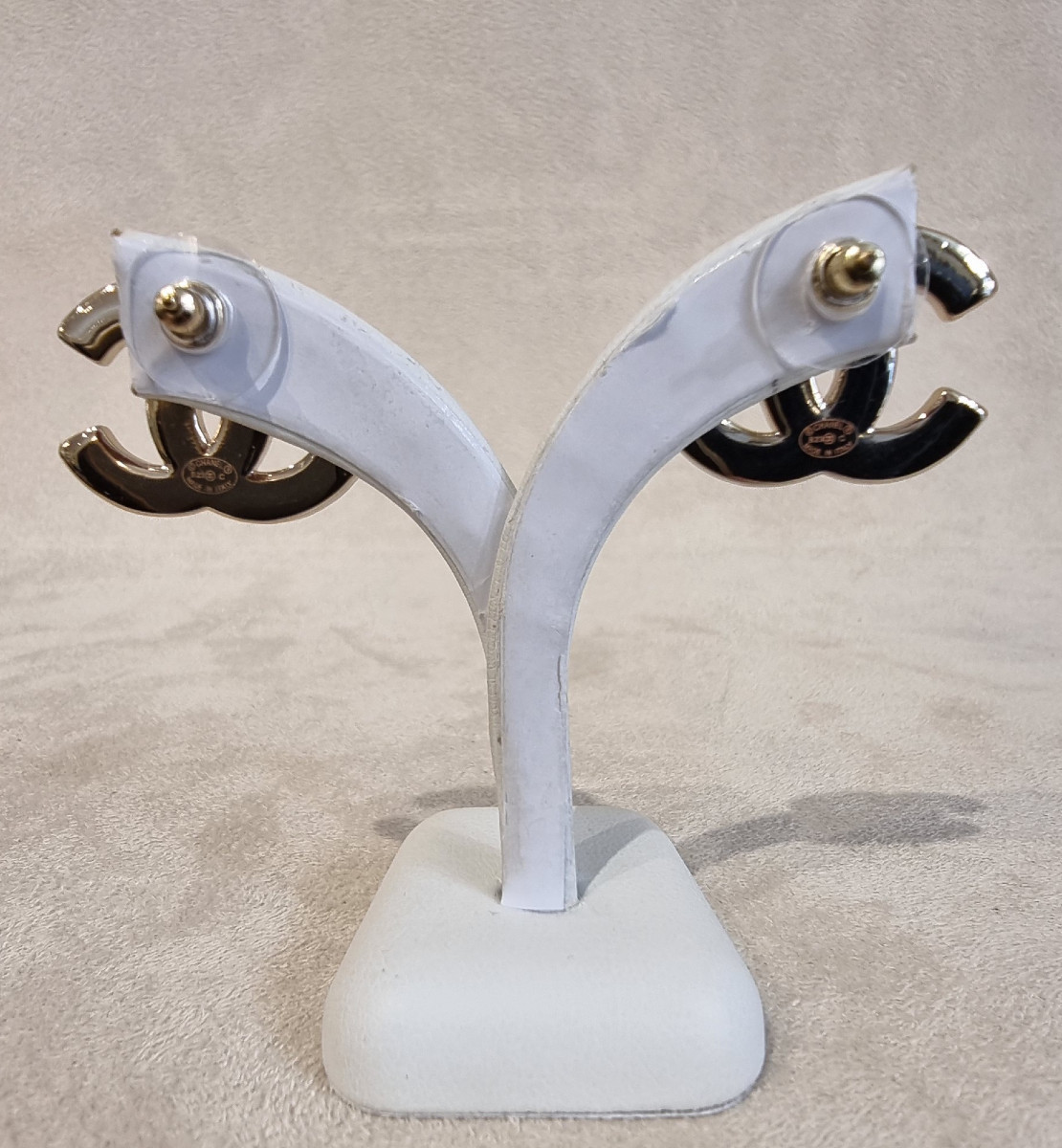Chanel Pair Of Black & White Double Cc Earrings-photo-1