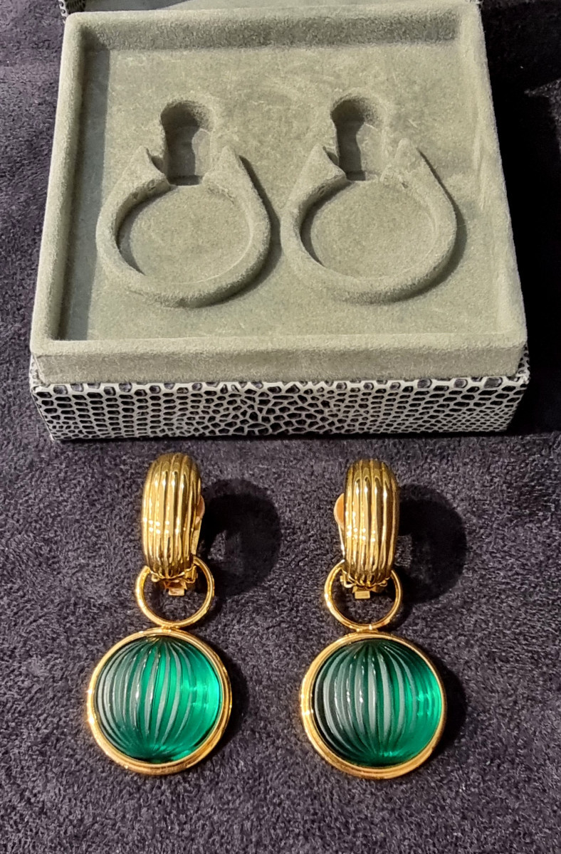 Lalique Pair Of Nerita Model Ear Clips-photo-2