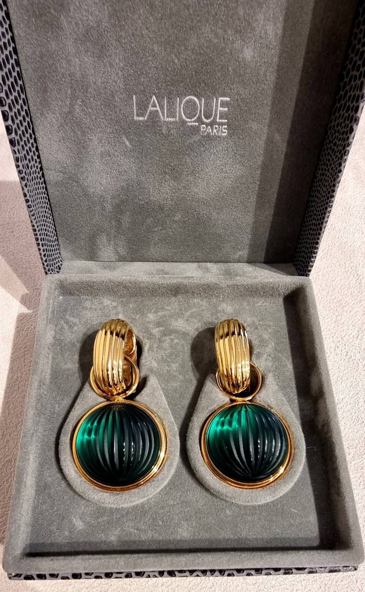 Lalique Pair Of Nerita Model Ear Clips