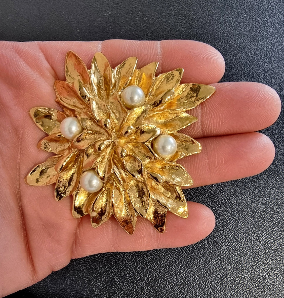YSL YVES SAINT LAURENT IMPORTANTE BROCHE-photo-1