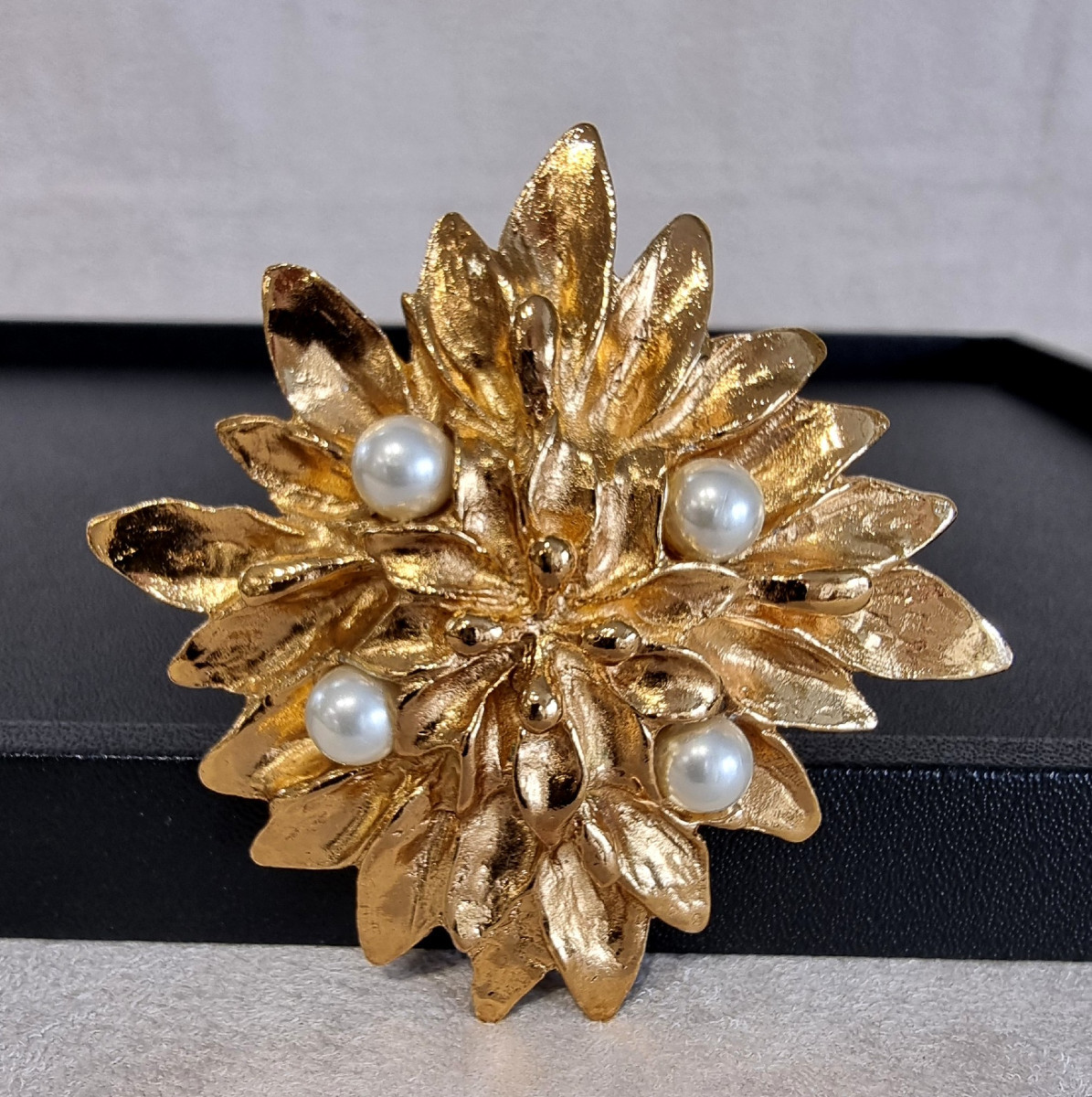 YSL YVES SAINT LAURENT IMPORTANTE BROCHE-photo-2