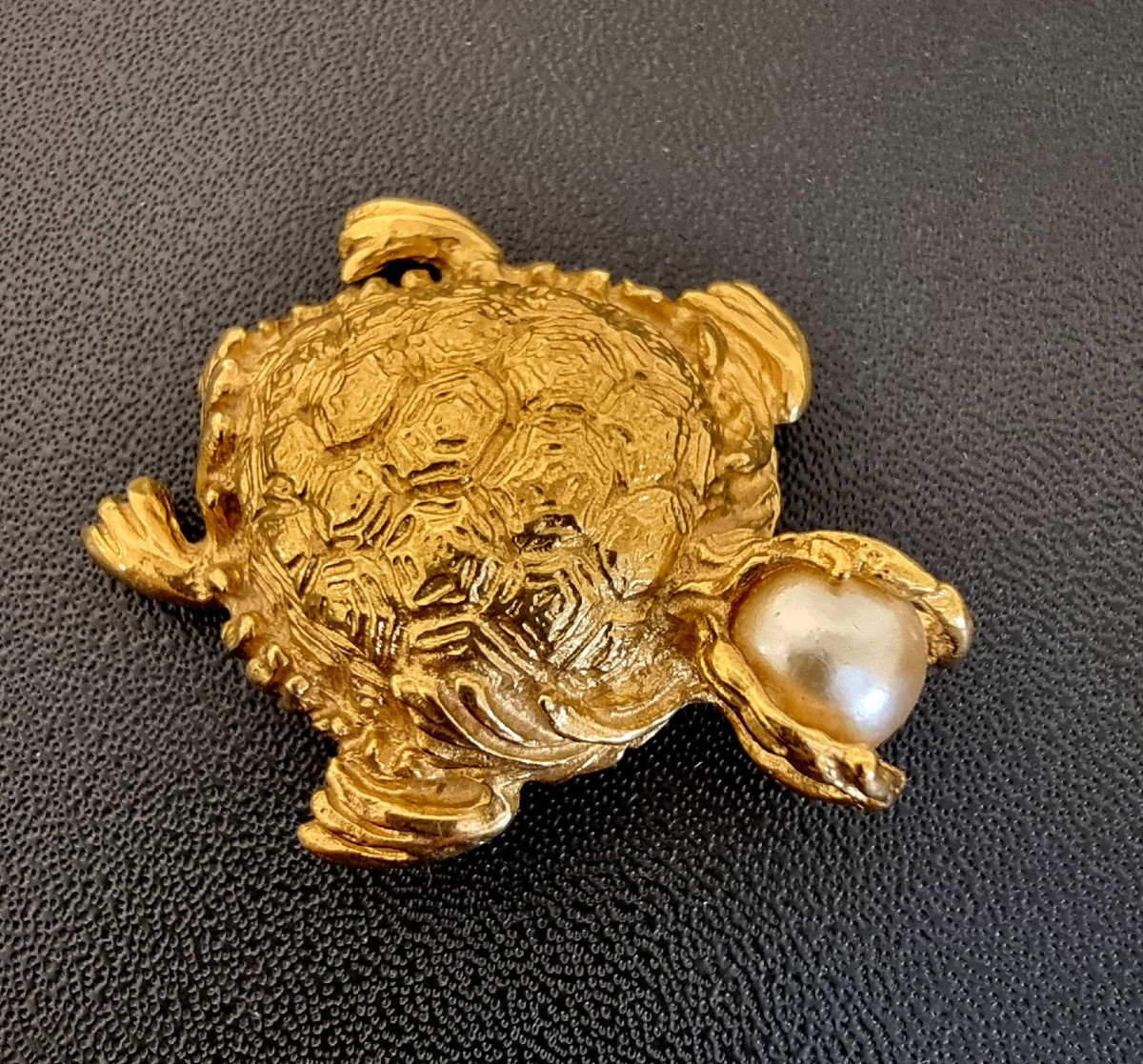 YSL YVES SAINT LAURENT BROCHE PENDENTIF Tortue Vintage 1970-photo-3