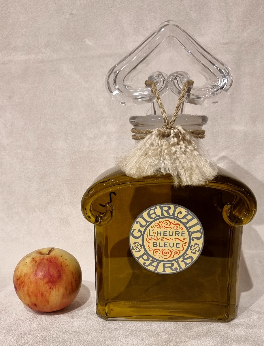 Guerlain l'Heure Bleue Giant Bottle -photo-2