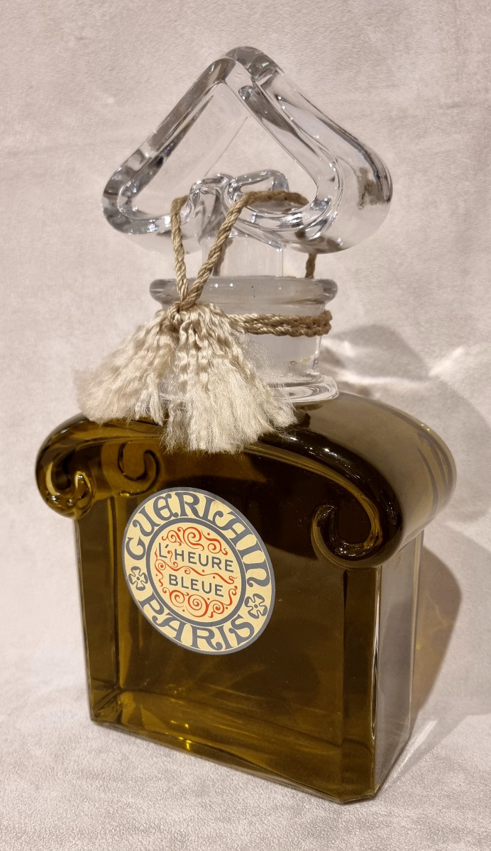 Guerlain l'Heure Bleue Giant Bottle -photo-3