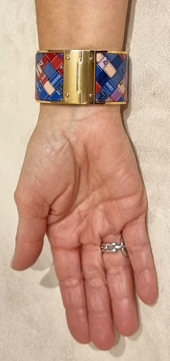 Hermès Bracelet Manchette Charnière plaqué or et émail -photo-1