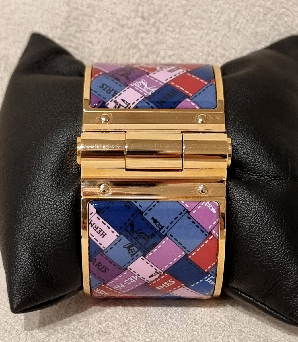 Hermès Bracelet Manchette Charnière plaqué or et émail -photo-3
