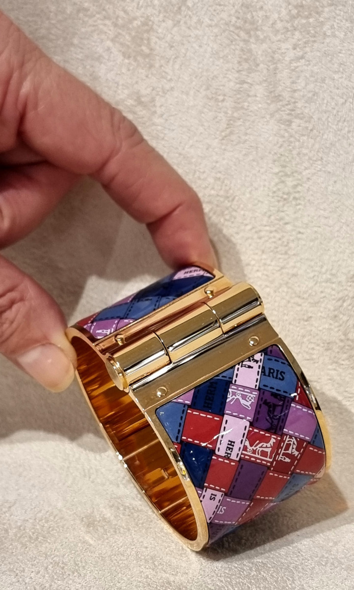 Hermès Bracelet Manchette Charnière plaqué or et émail -photo-7
