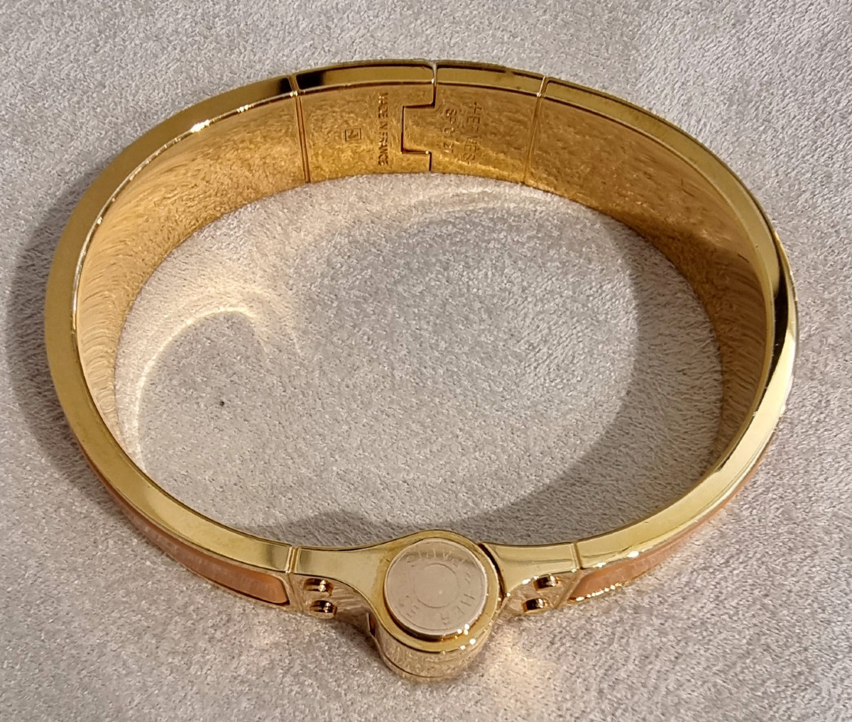 Hermès Hinged Bracelet Papaya Orange Model-photo-6