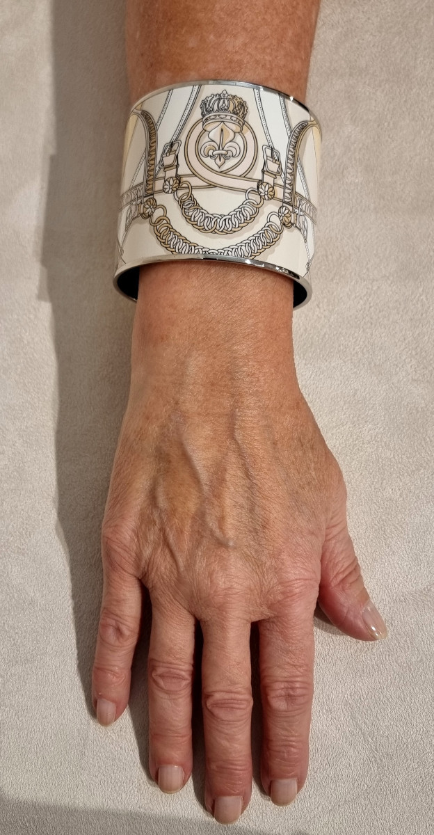 Hermès Palladium Metal & Enamel Cuff Bracelet -photo-1