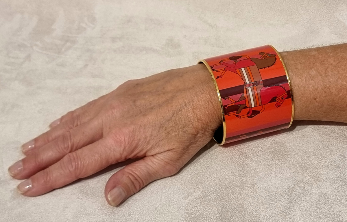 Hermès Horse Cuff Bracelet, Gold Plated & Enamel-photo-1