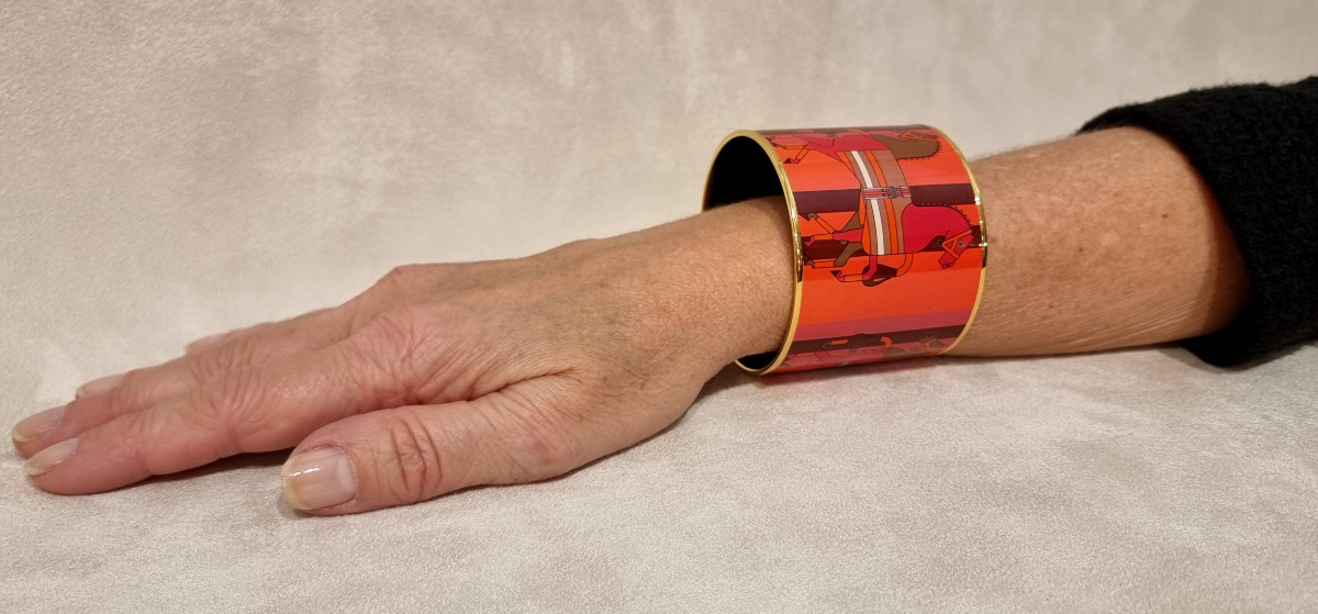 Hermès Horse Cuff Bracelet, Gold Plated & Enamel-photo-3