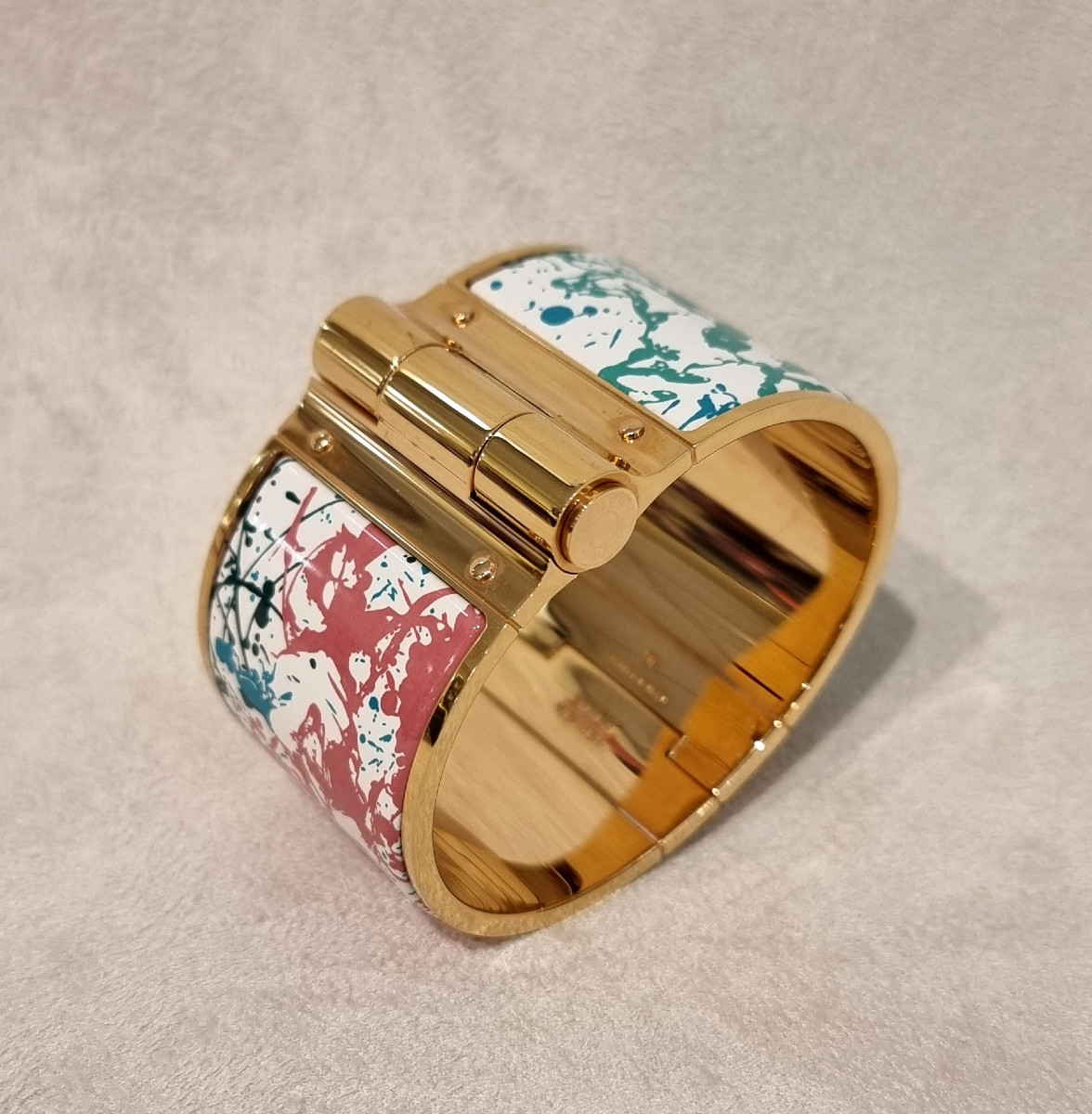 Hermès Bracelet Manchette Modèle Charnière Plaqué Or et émail-photo-6