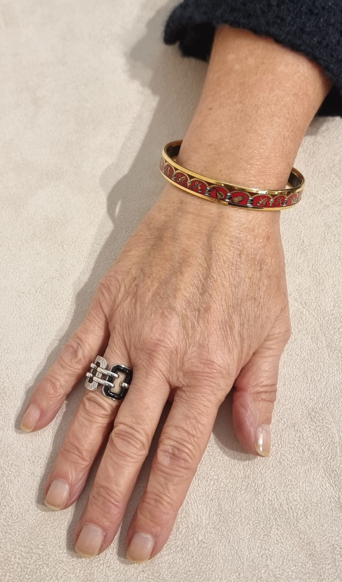 Hermès Bracelet plaqué or et émail Décor intruments de musique-photo-2