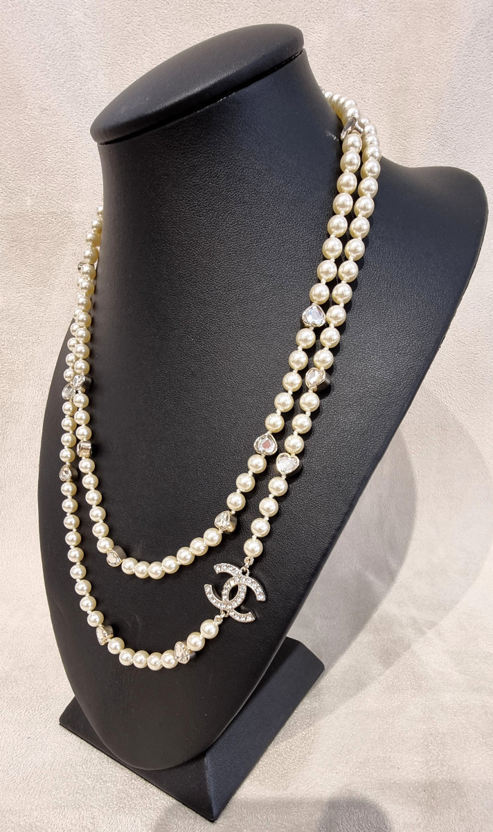 CHANEL COLLIER  SAUTOIR PERLES & Coeur cristal-photo-4