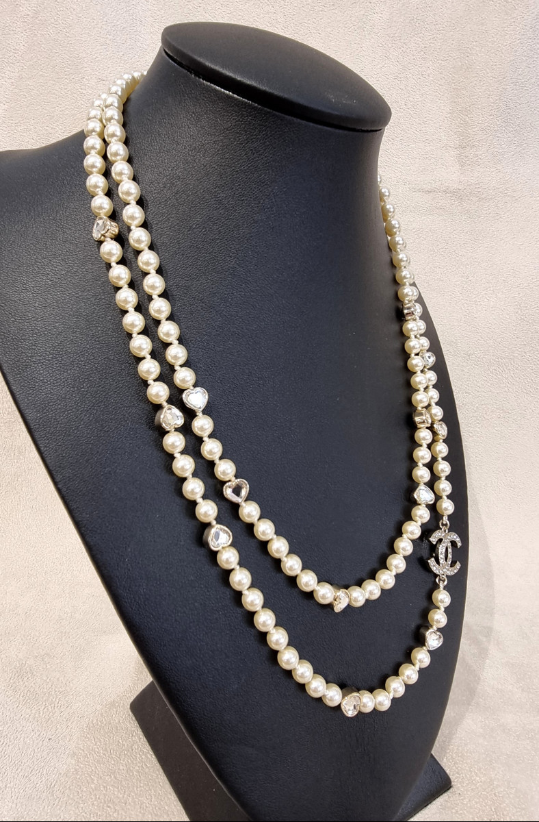 CHANEL COLLIER  SAUTOIR PERLES & Coeur cristal-photo-5