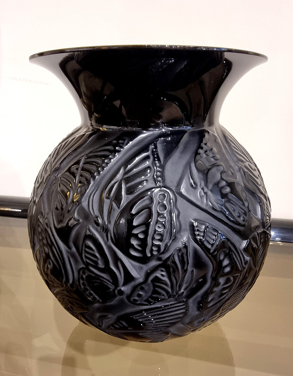 Lalique Vase Nymphale Model In Black Crystal -photo-6