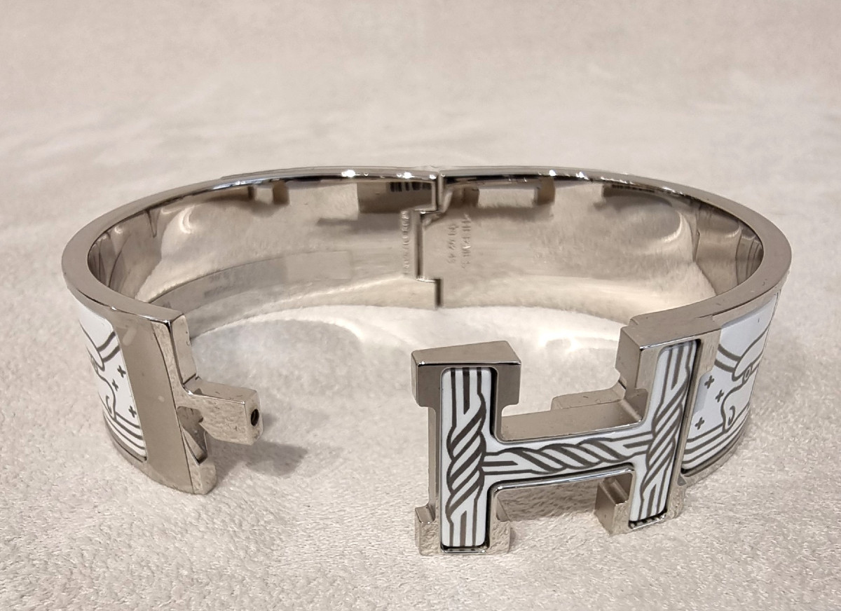 Hermès Clic H Bracelet, Quadrige Platinum Model, White  -photo-3
