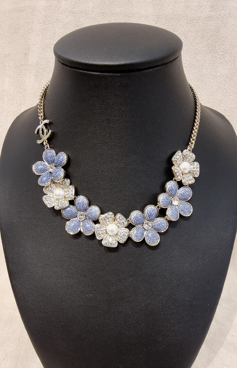 CHANEL Collier Choker cristal  métal doré 