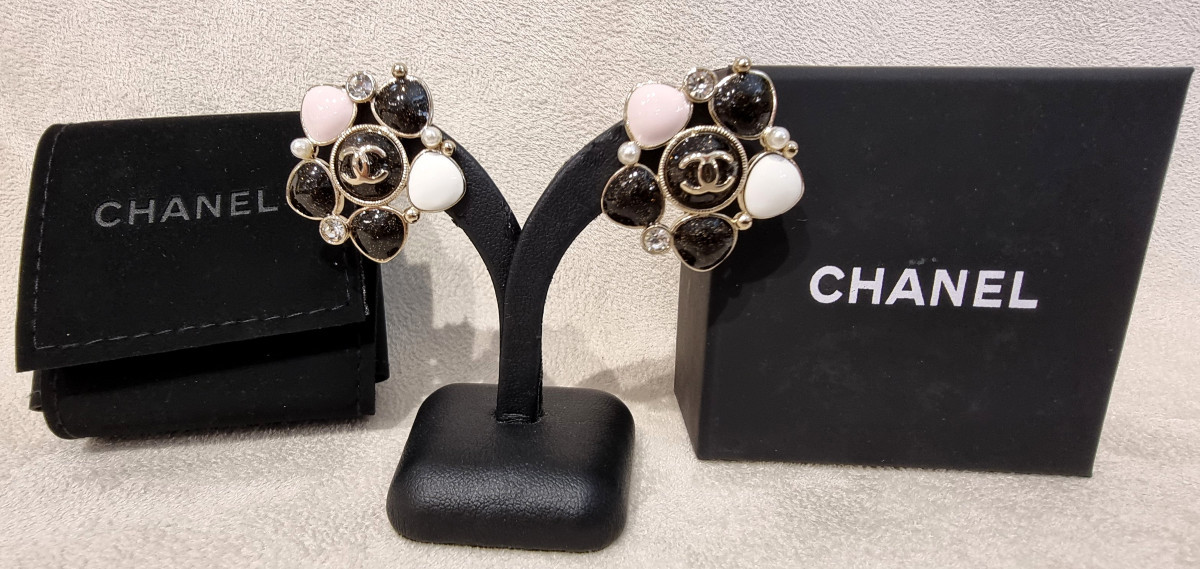 Chanel Pair Of Gold-tone Metal Earrings With Crystal & Resin-photo-4