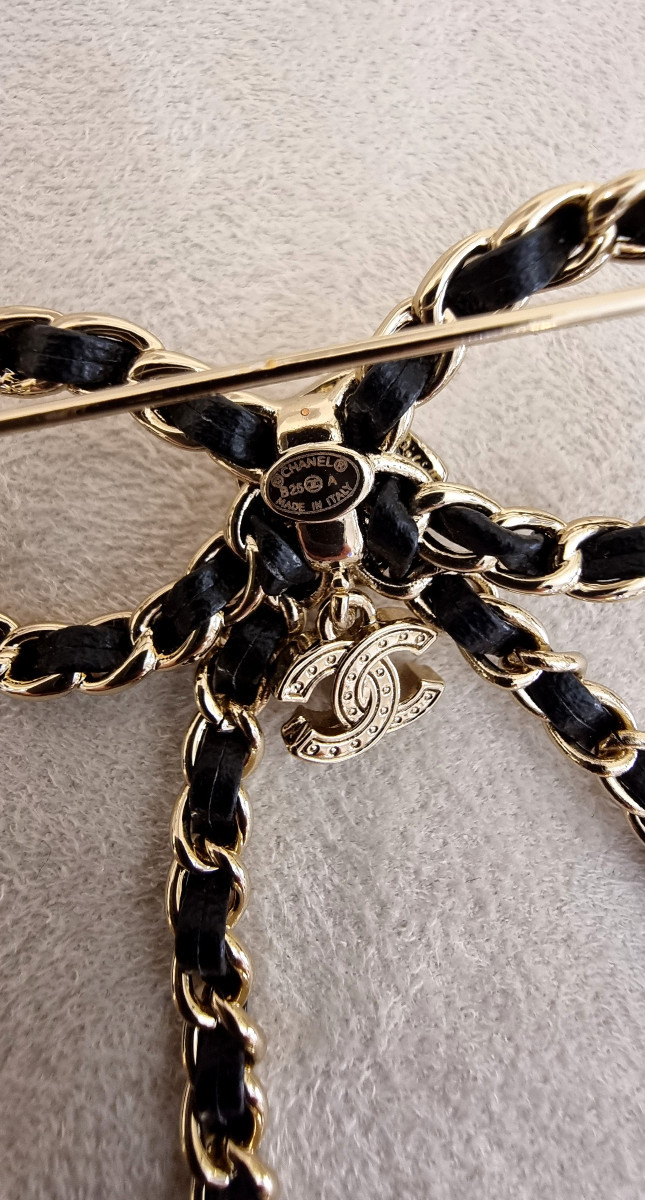 CHANEL BROCHE NOEUD Métal Doré & Cuir Tressé-photo-2