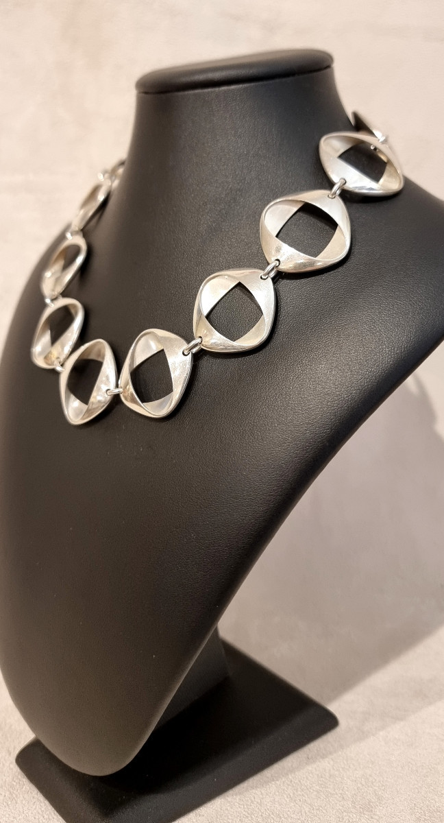Georg JENSEN Design Henning KOPPEL  Collier en argent 925 millièmes circa 1970-photo-3