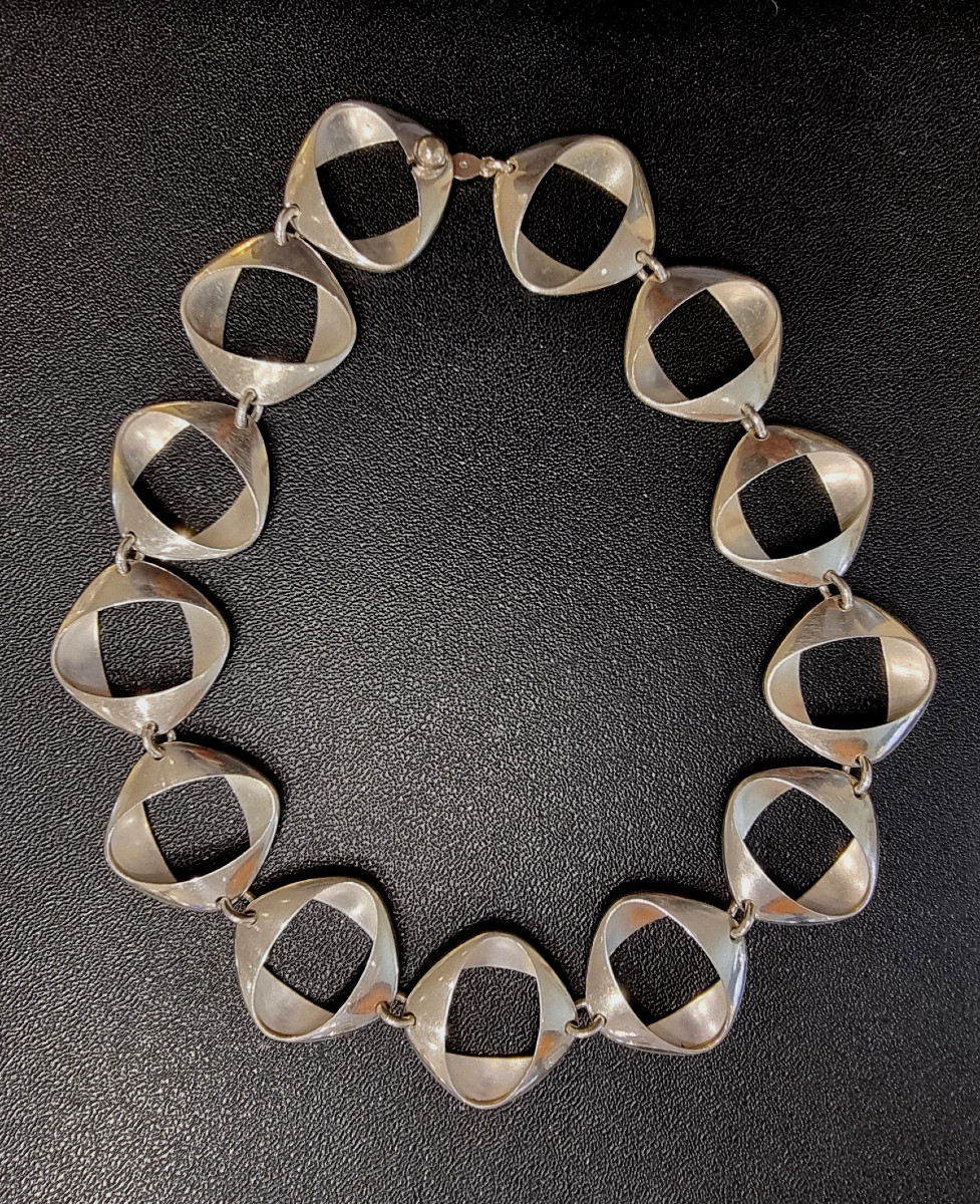Georg JENSEN Design Henning KOPPEL  Collier en argent 925 millièmes circa 1970-photo-4