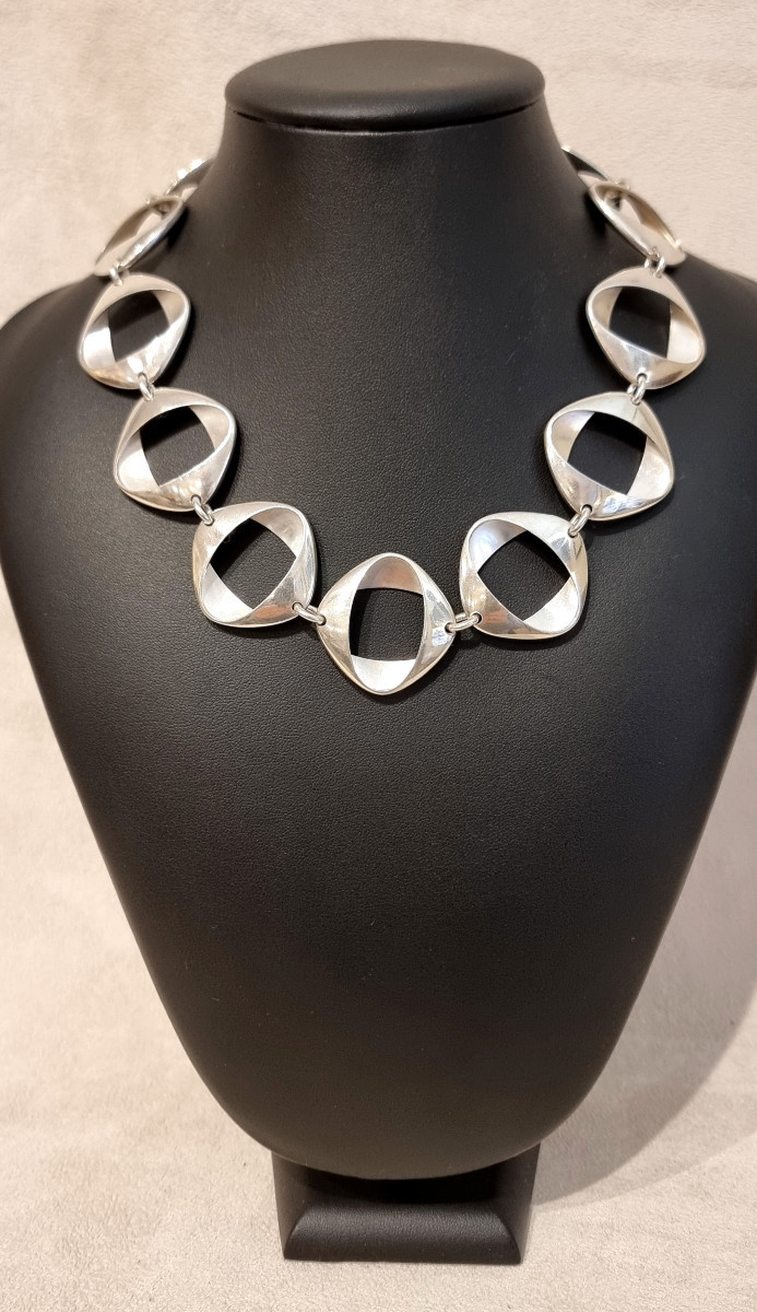 Georg JENSEN Design Henning KOPPEL  Collier en argent 925 millièmes circa 1970