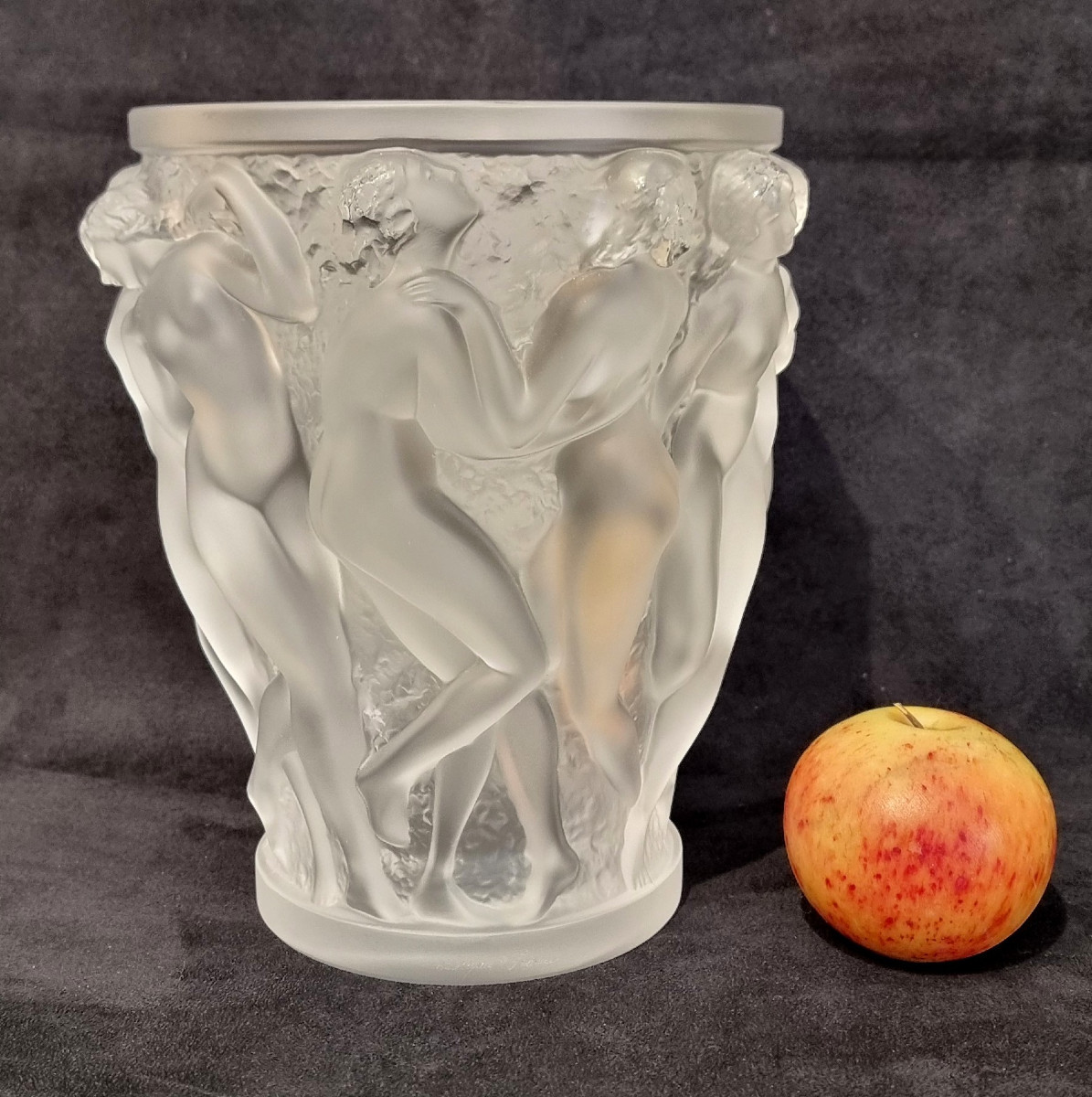 Lalique Vase Bacchantes In Crystal-photo-1