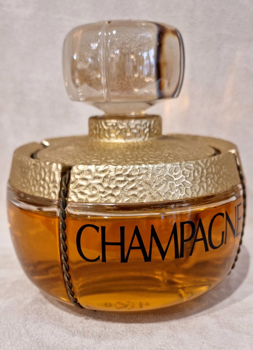 Ysl Yves Saint Laurent Champagne Giant Bottle-photo-2