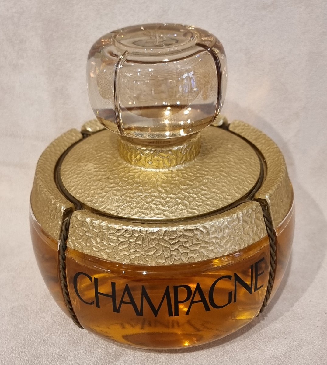 Ysl Yves Saint Laurent Champagne Giant Bottle-photo-4
