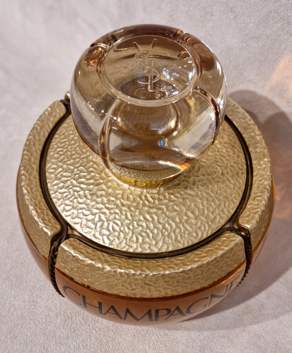 Ysl Yves Saint Laurent Champagne Giant Bottle-photo-1