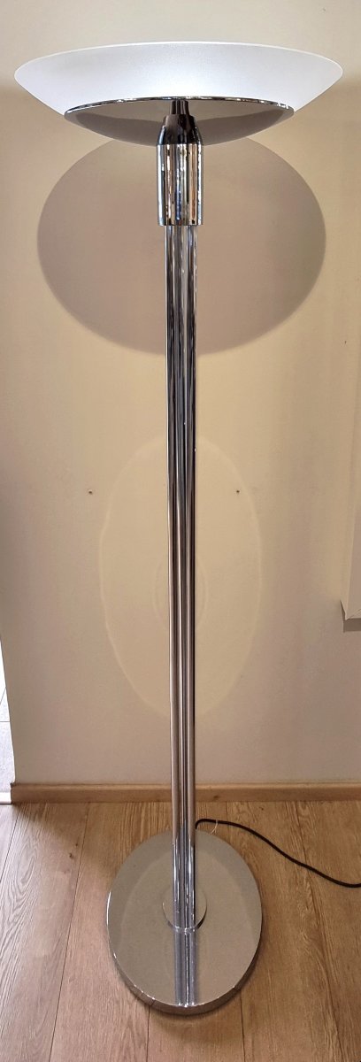 Perzel Lampadaire Modèle N°44 en bronze chromé et vasque en verre optique sablé Design 1970