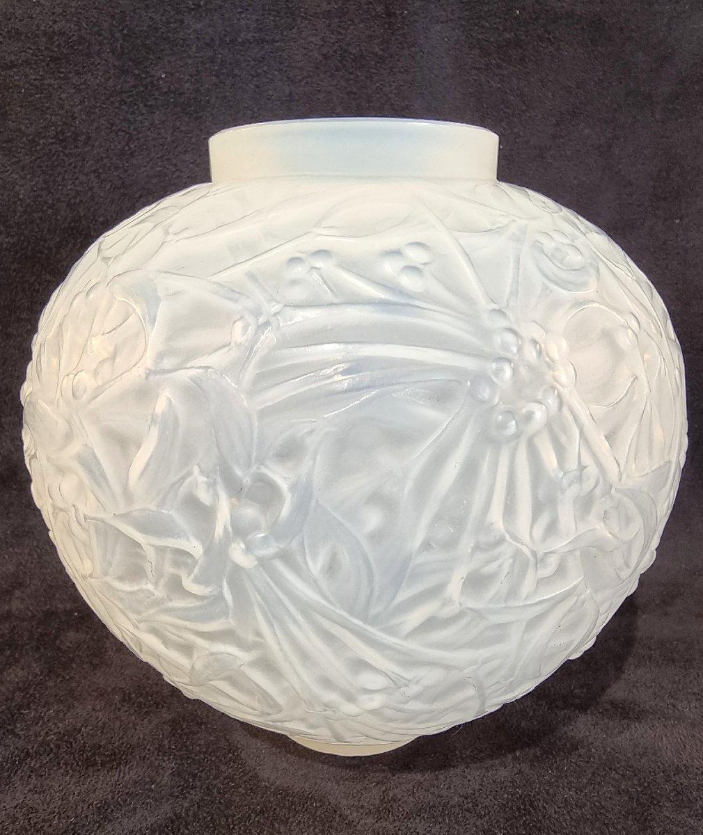 René Lalique Vase Gui opalescent Art Déco 1920-photo-1