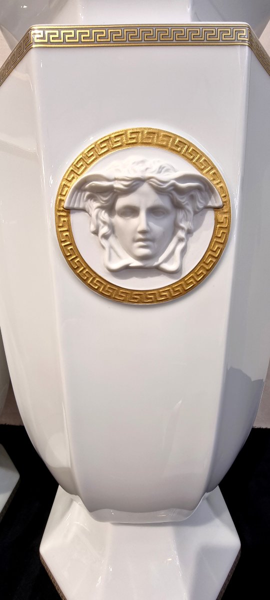 Rosenthal For Versace, Gorgona Model A Striking Pair Of Porcelain Vases With Gold Gilding -photo-3