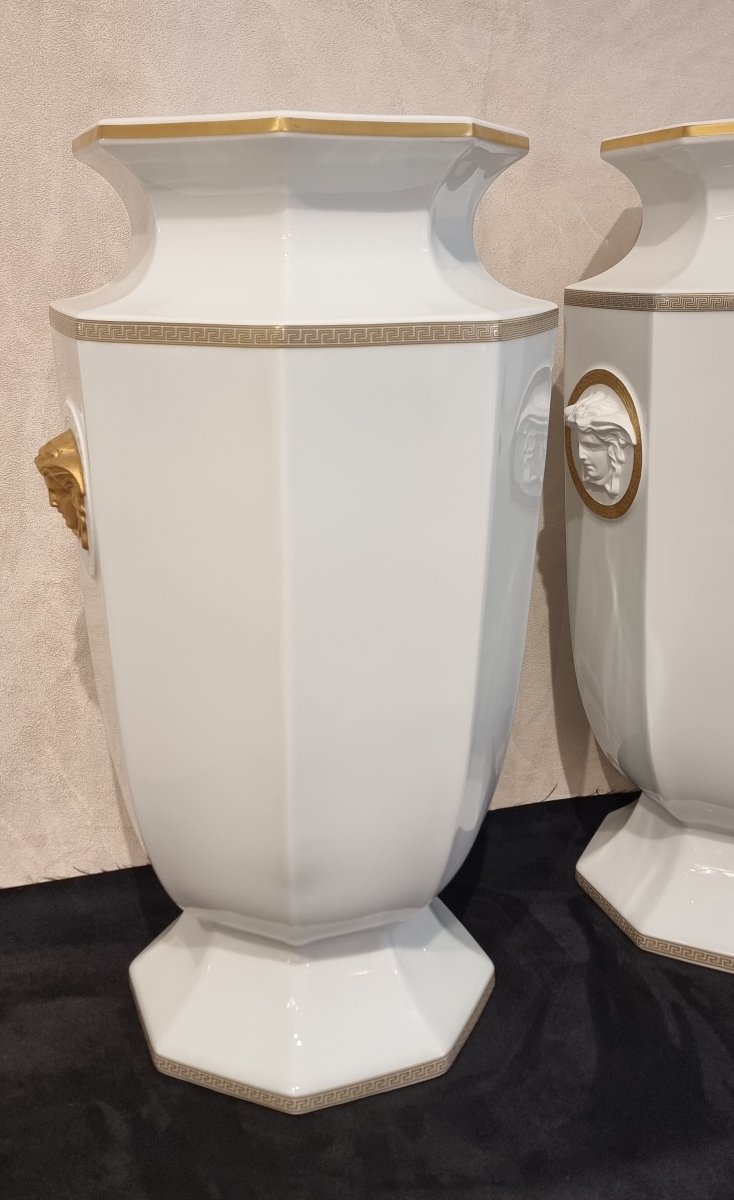 Rosenthal For Versace, Gorgona Model A Striking Pair Of Porcelain Vases With Gold Gilding -photo-4