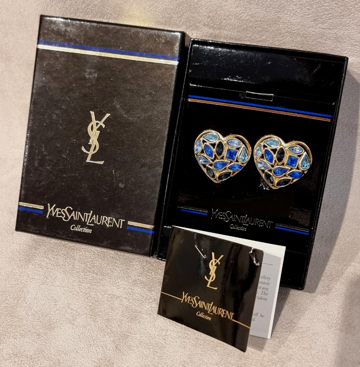 YSL YVES SAINT LAURENT Paire de clips d'oreilles modèle Aphrodite en métal plaqué or et cristal-photo-1