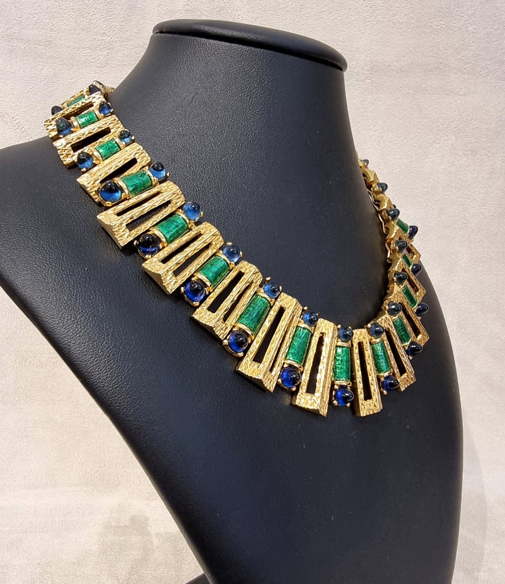 CARVEN COLLIER Ras de cou en métal plaqué or, cabochons en verre bleu et émail avec son coffret-photo-4